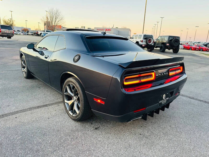 2018 Dodge Challenger SXT