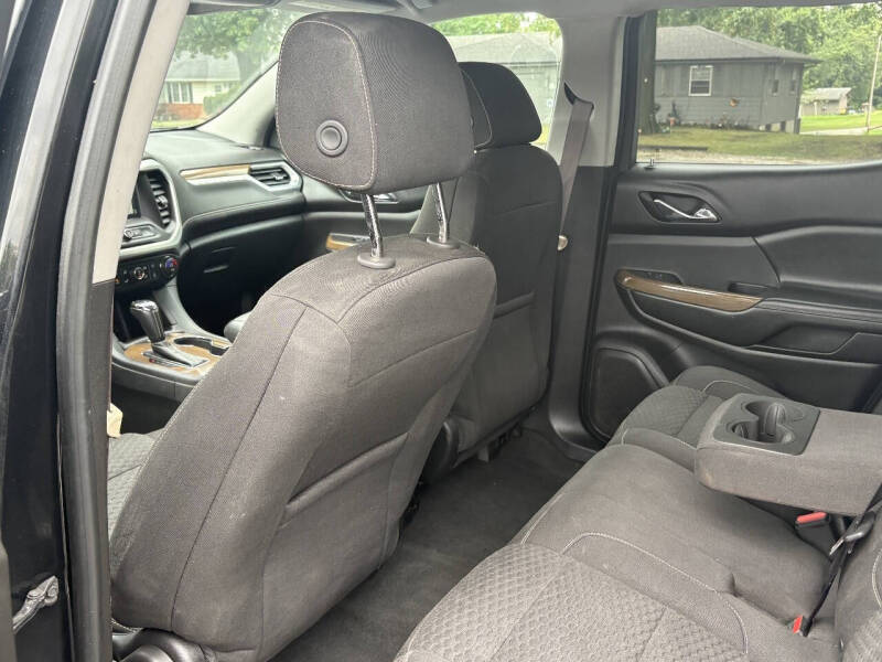 2017 GMC Acadia SLE-1