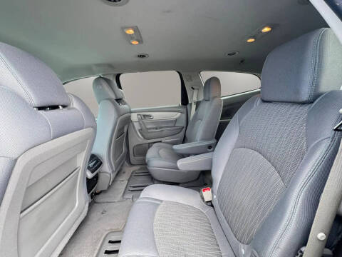 2017 Chevrolet Traverse LT