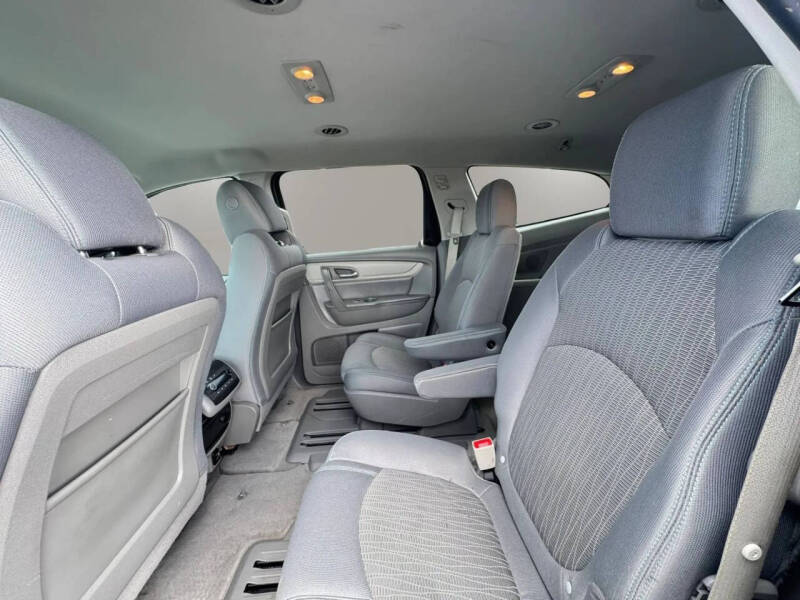 2017 Chevrolet Traverse LT