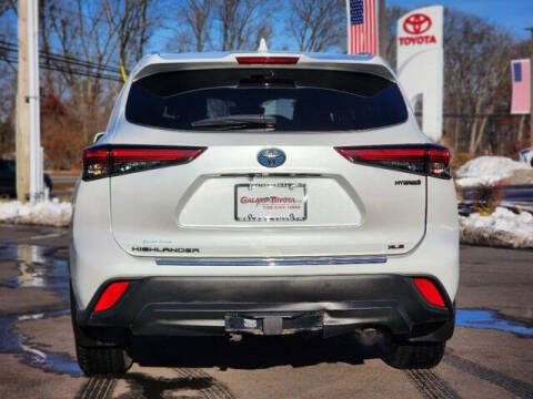 2022 Toyota Highlander Hybrid XLE