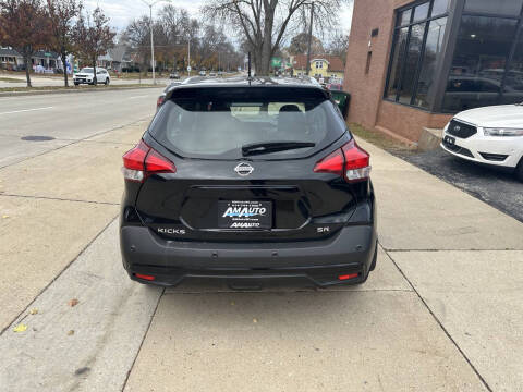 2020 Nissan Kicks SR