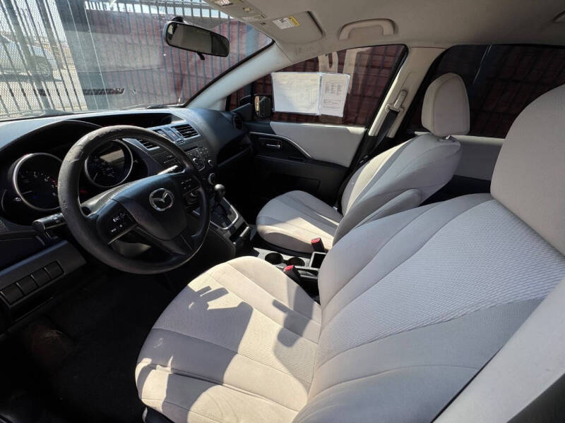 2013 Mazda MAZDA5 Sport