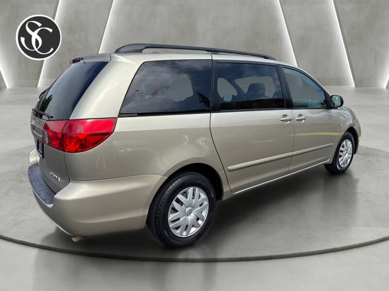 2008 Toyota Sienna LE 7-Passenger