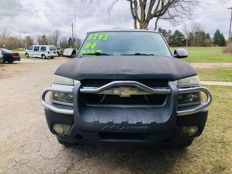 2004 Chevrolet Avalanche for sale at Al's Used Cars in Cedar Springs MI