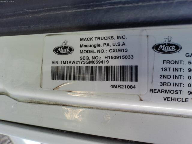 2016 Mack Pinnacle