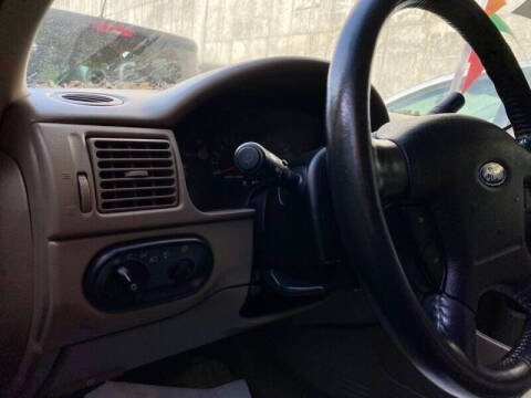 2004 Ford Explorer XLT