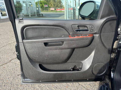 2011 Chevrolet Suburban LTZ