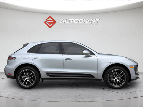 2022 Porsche Macan