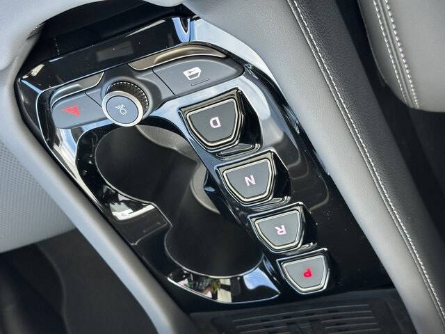 2025 VinFast VF8 Plus