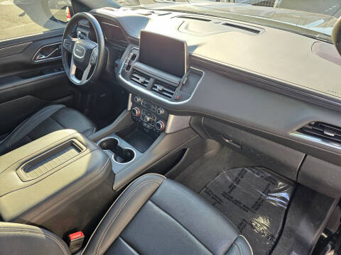 2023 GMC Yukon SLT