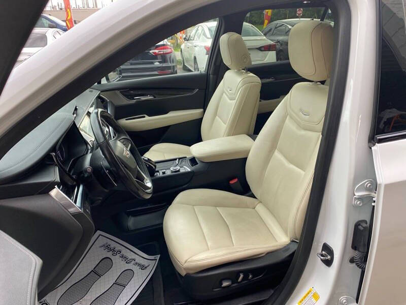 2021 Cadillac XT6 Sport