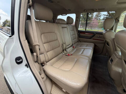 2004 Lexus LX 470