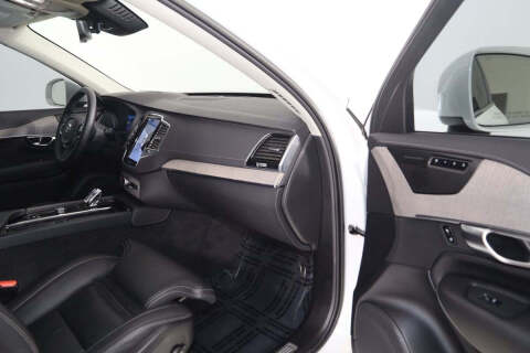 2023 Volvo XC90 B6 Ultimate Bright Theme 7P