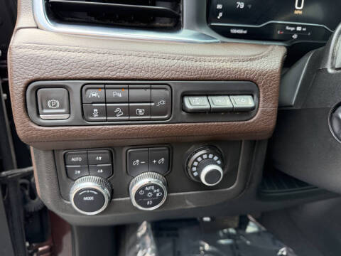 2022 GMC Yukon XL Denali