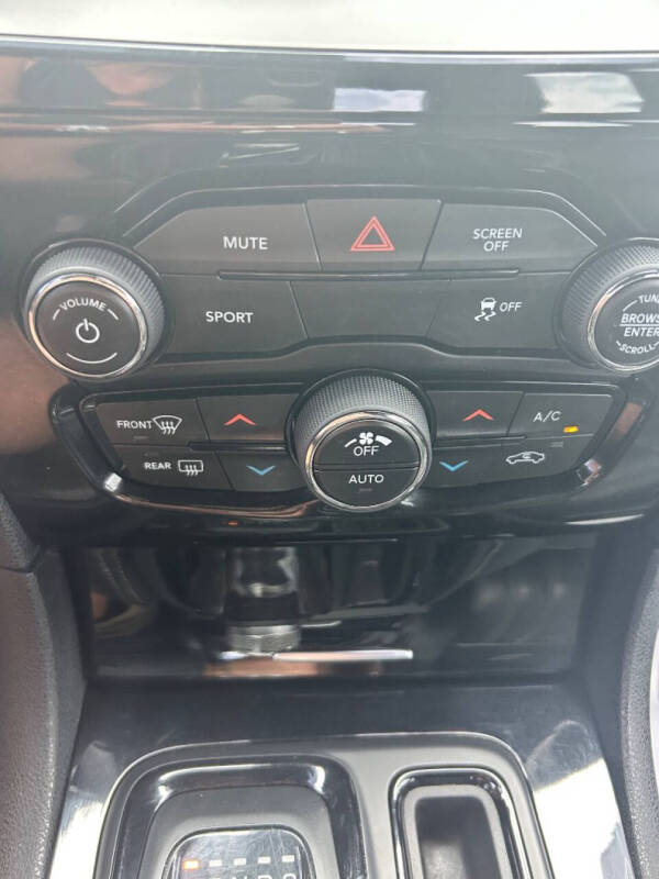 2019 Chrysler 300 S