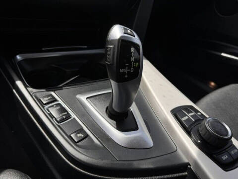 2015 BMW 3 Series 320i