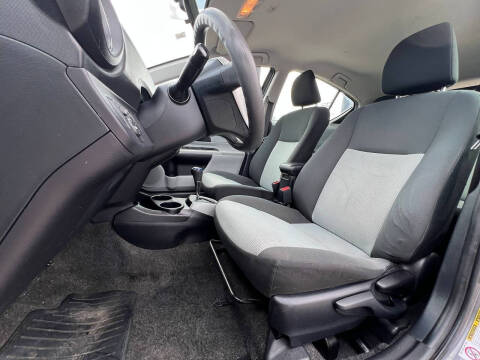 2014 Toyota Prius c Three