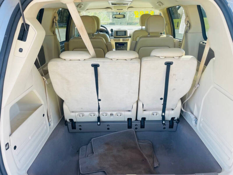2009 Volkswagen Routan