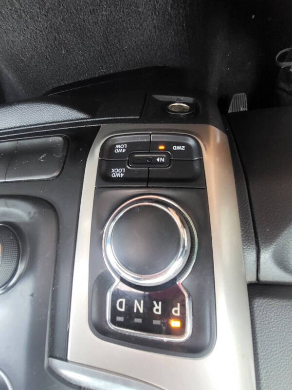 2017 RAM 1500 SLT