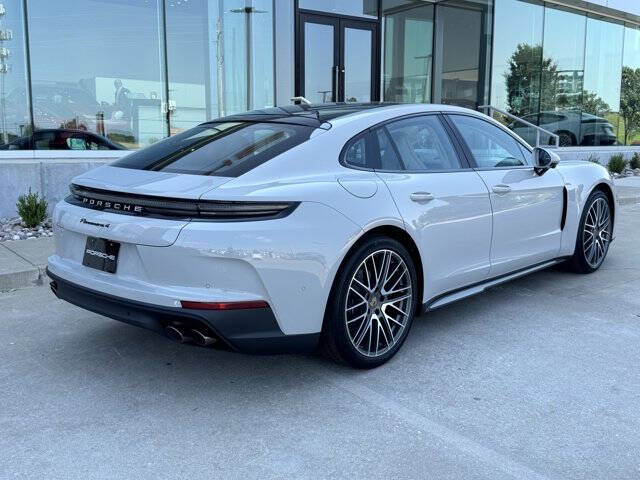 2025 Porsche Panamera 4