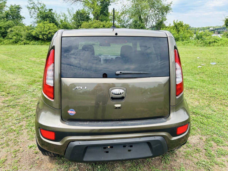 2013 Kia Soul +