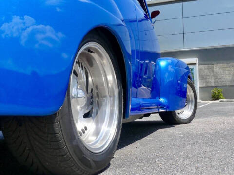 1948 Ford Super Deluxe