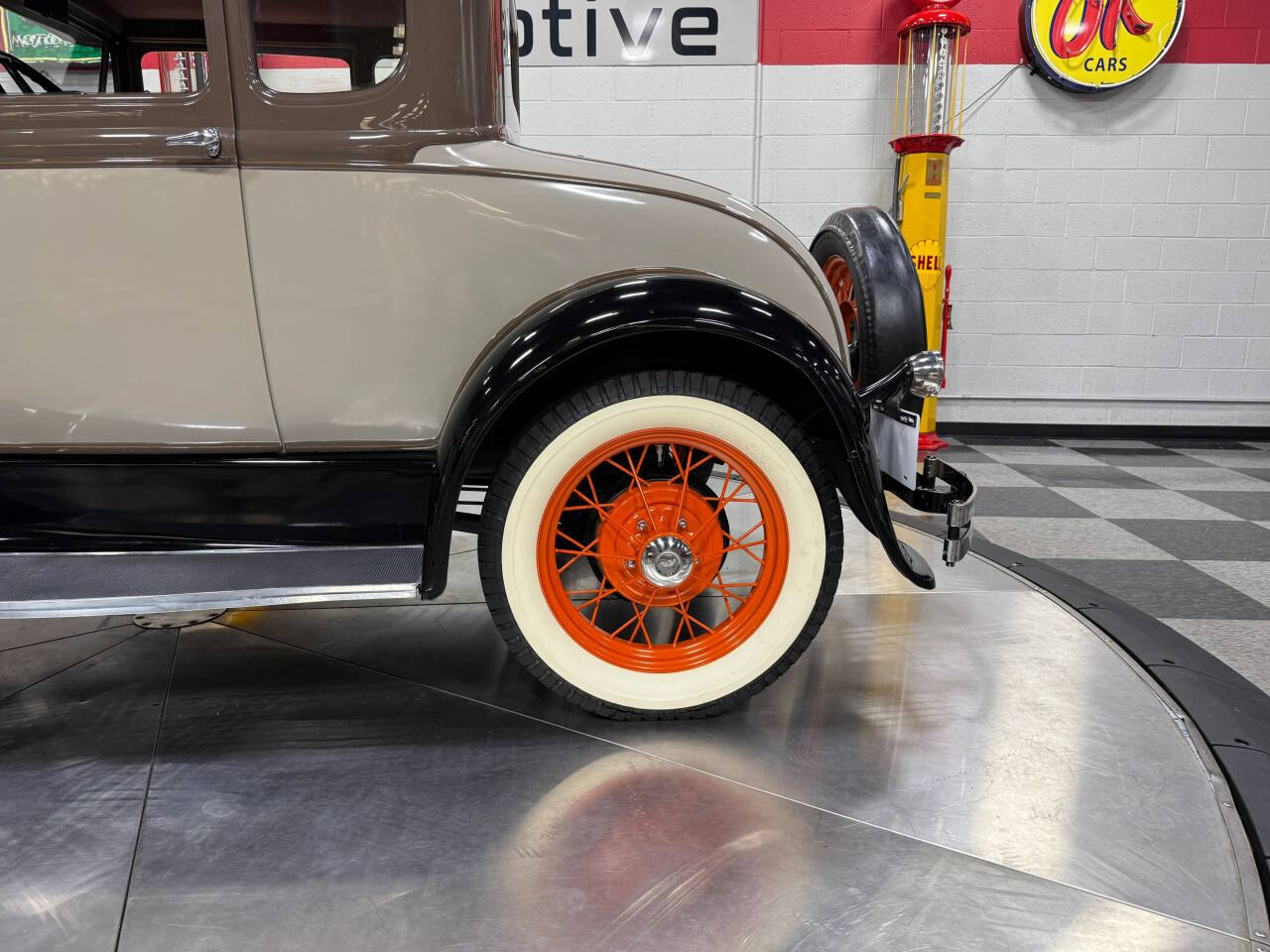 1930 Ford Model A 34