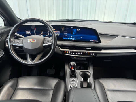 2024 Cadillac XT4 Premium Luxury