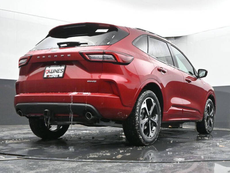 2026 Ford Escape ST-Line Elite