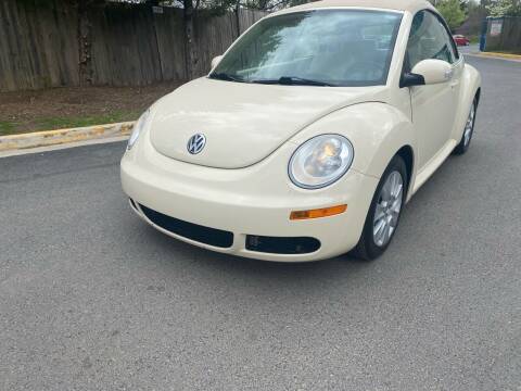 2010 Volkswagen New Beetle Convertible for sale at Super Bee Auto in Chantilly VA