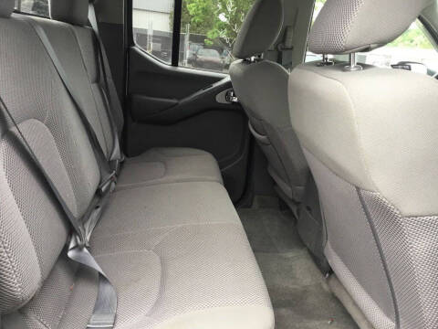 2015 Nissan Frontier SV