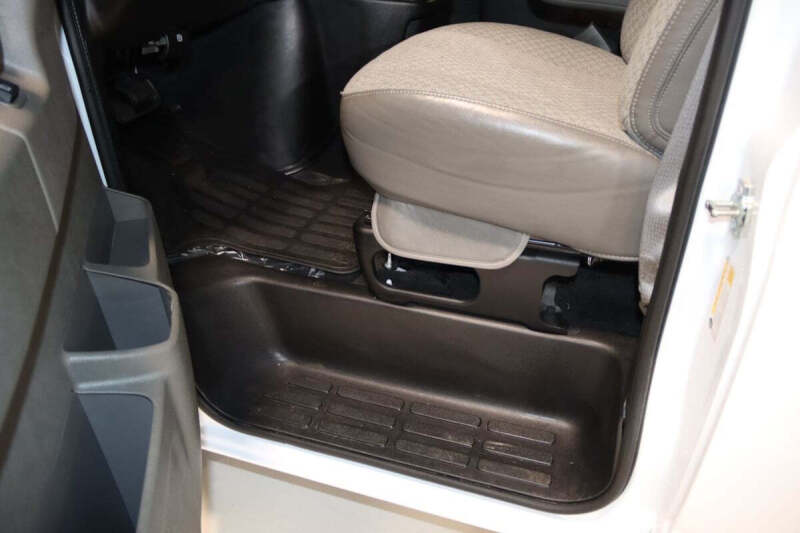2025 Chevrolet Express LT 3500