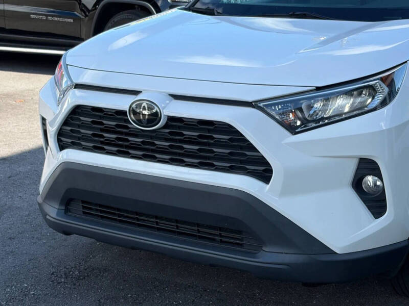 2020 Toyota RAV4 XLE