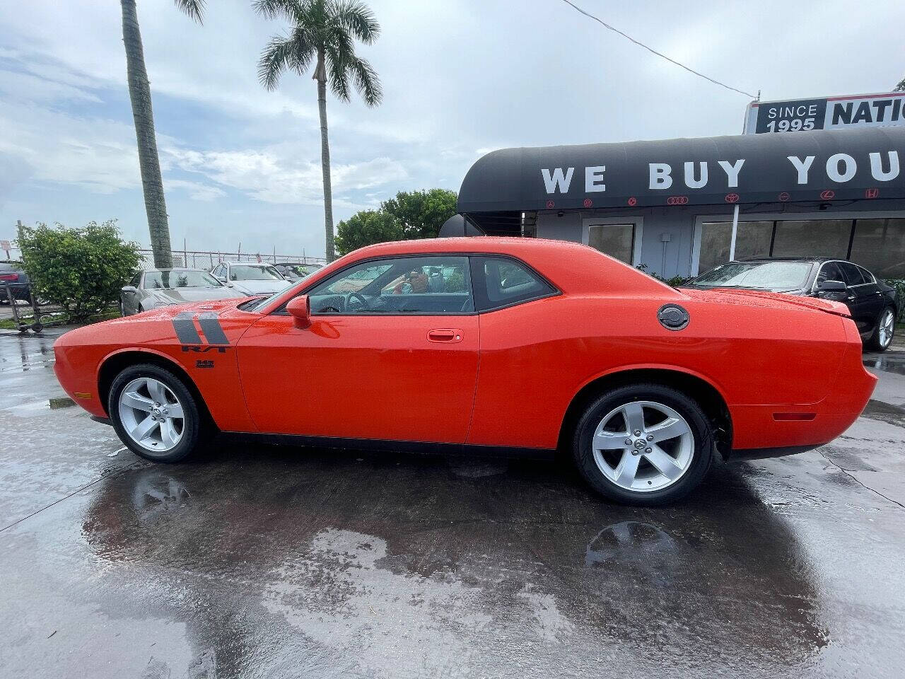 2010 DODGE Challenger Coupe - $16,900