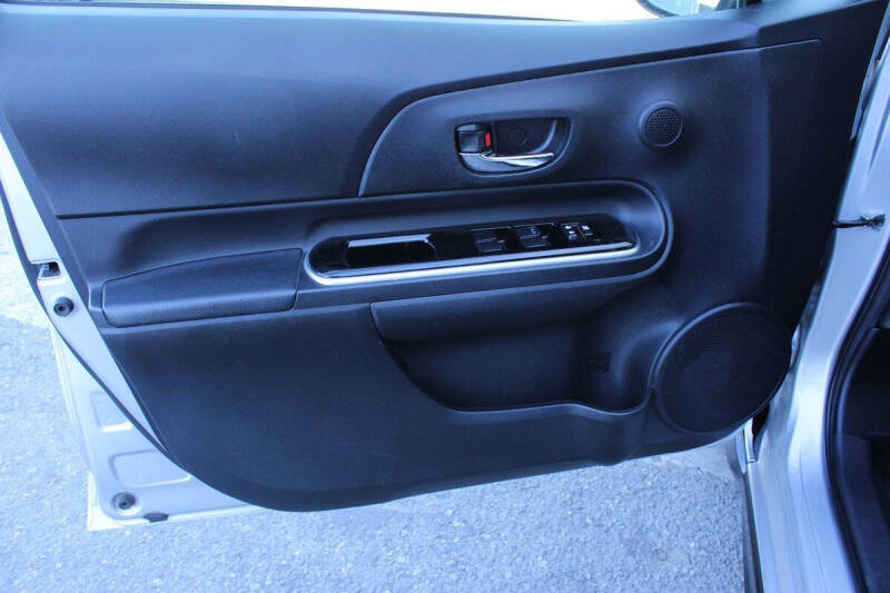 2017 Toyota Prius c One