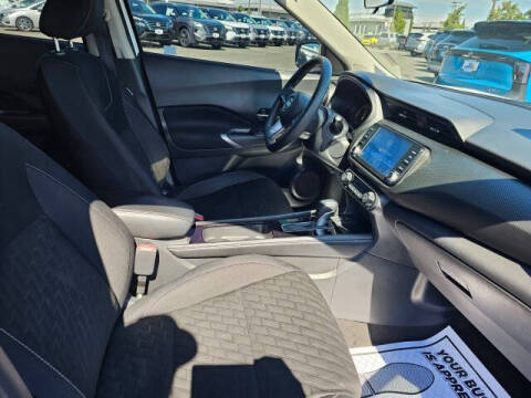 2022 Nissan Kicks SV