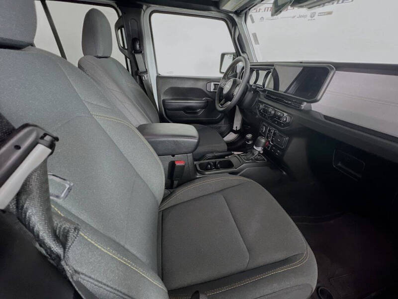 2024 Jeep Gladiator Willys