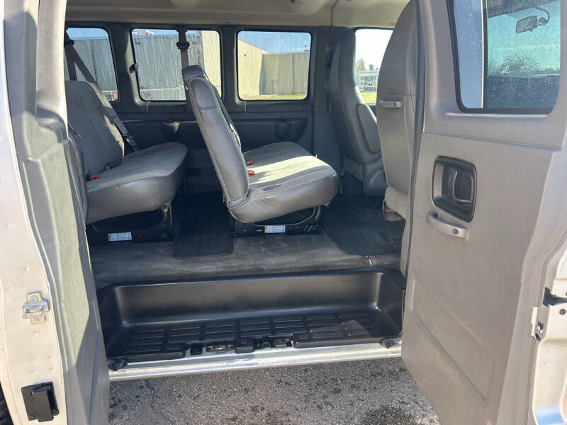 2016 Chevrolet Express LS 2500