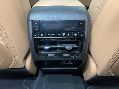 2024 Jeep Grand Cherokee L Summit