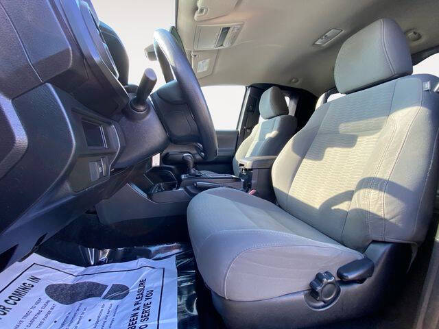 2019 Toyota Tacoma SR