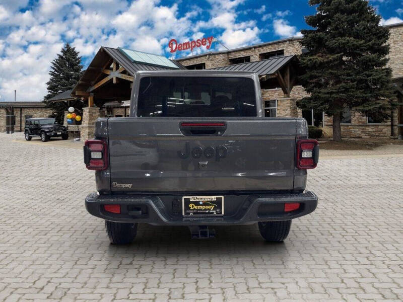 2025 Jeep Gladiator Sport