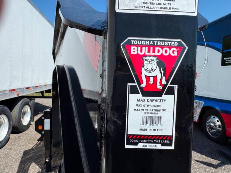 2023 PJ Trailers Gooseneck