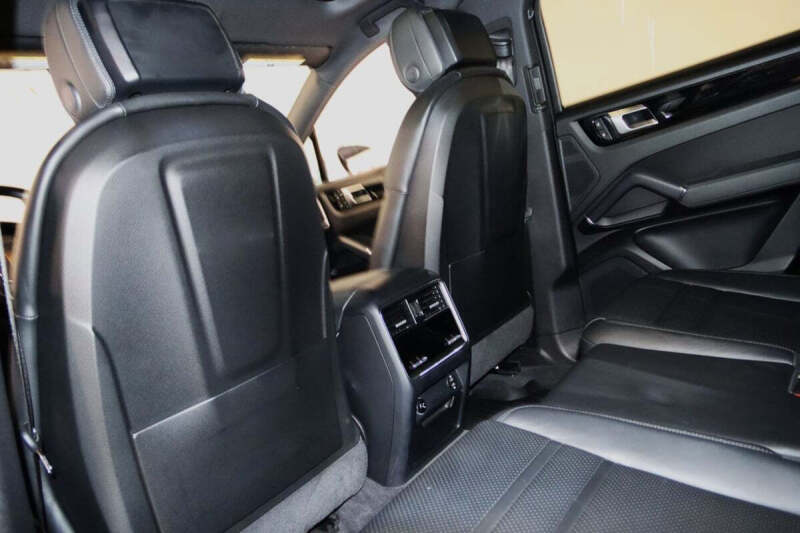 2023 Porsche Cayenne
