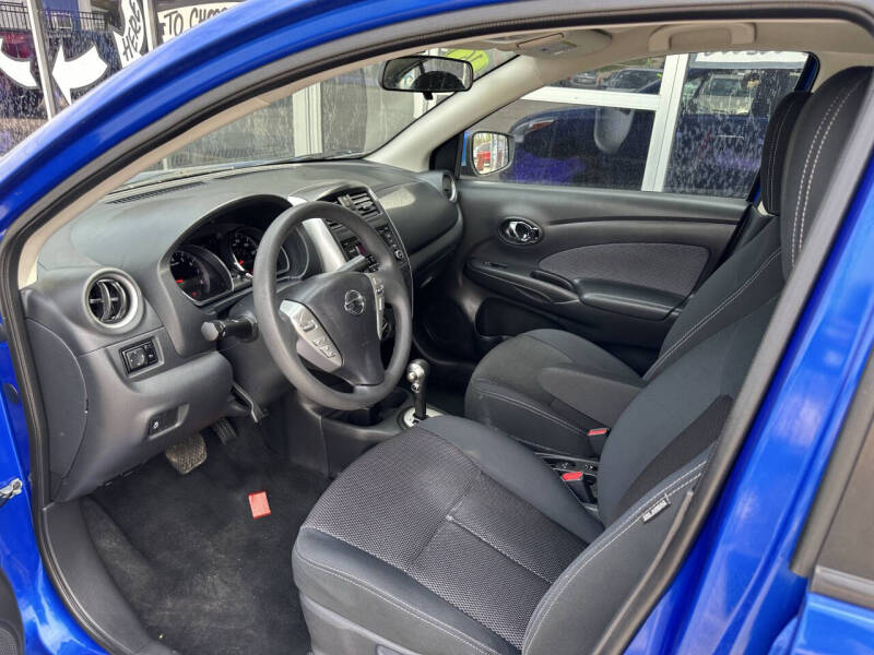 2016 Nissan Versa 1.6 SV