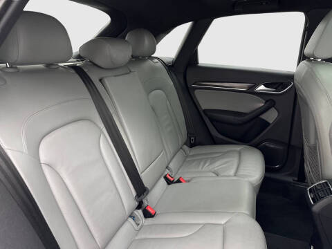 2016 Audi Q3 2.0T quattro Prestige