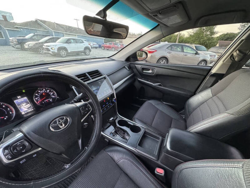 2017 Toyota Camry SE