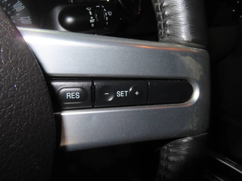 2009 Ford Mustang V6 Deluxe