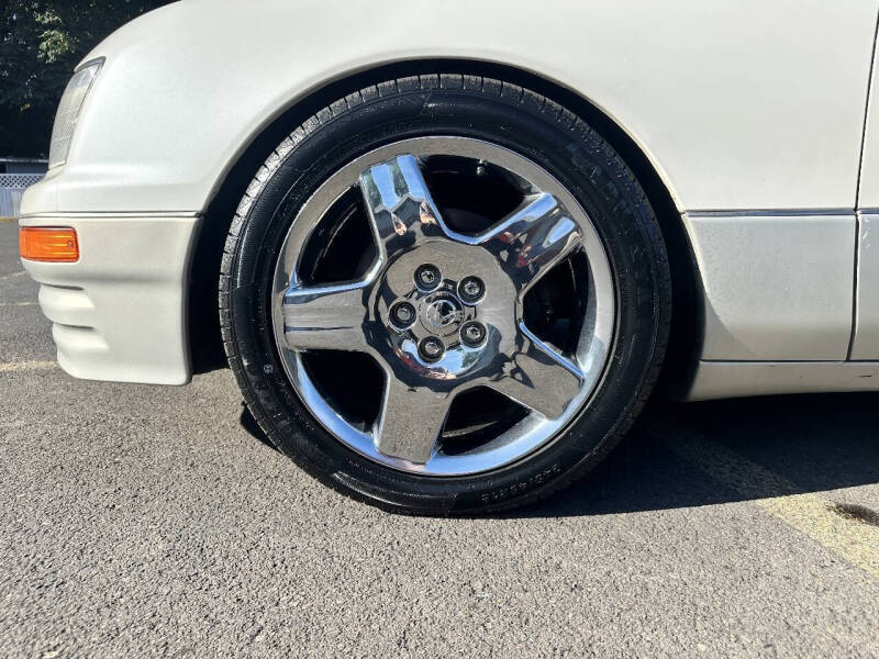 1997 Lexus LS 400