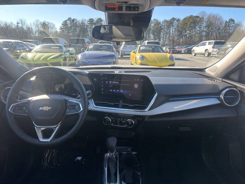 2025 Chevrolet Trax LT